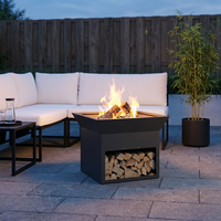 Brasero Cube Ouvert 50 cm en situation sur terrasse avec flammes